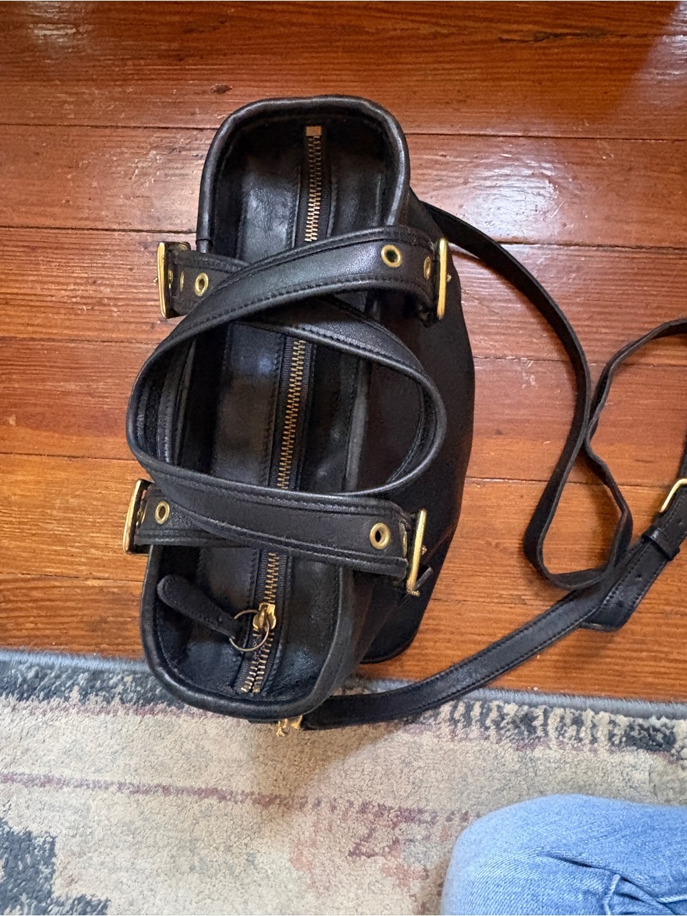 Black Leather Satchel Coach bag with Gold Hardware - Classic Women's Bag - Picture 2 of 6